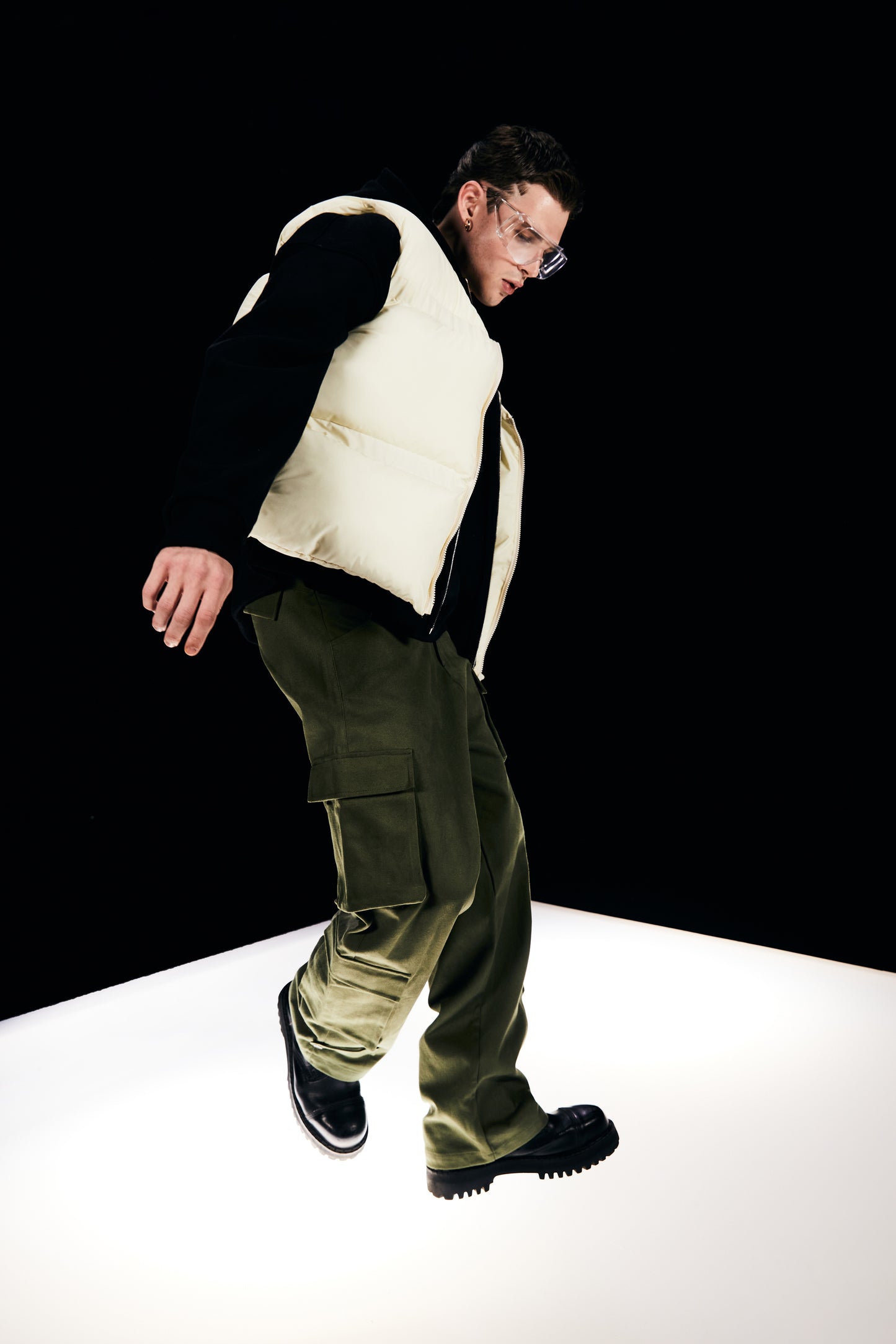 PUFFER VEST "CREAM"