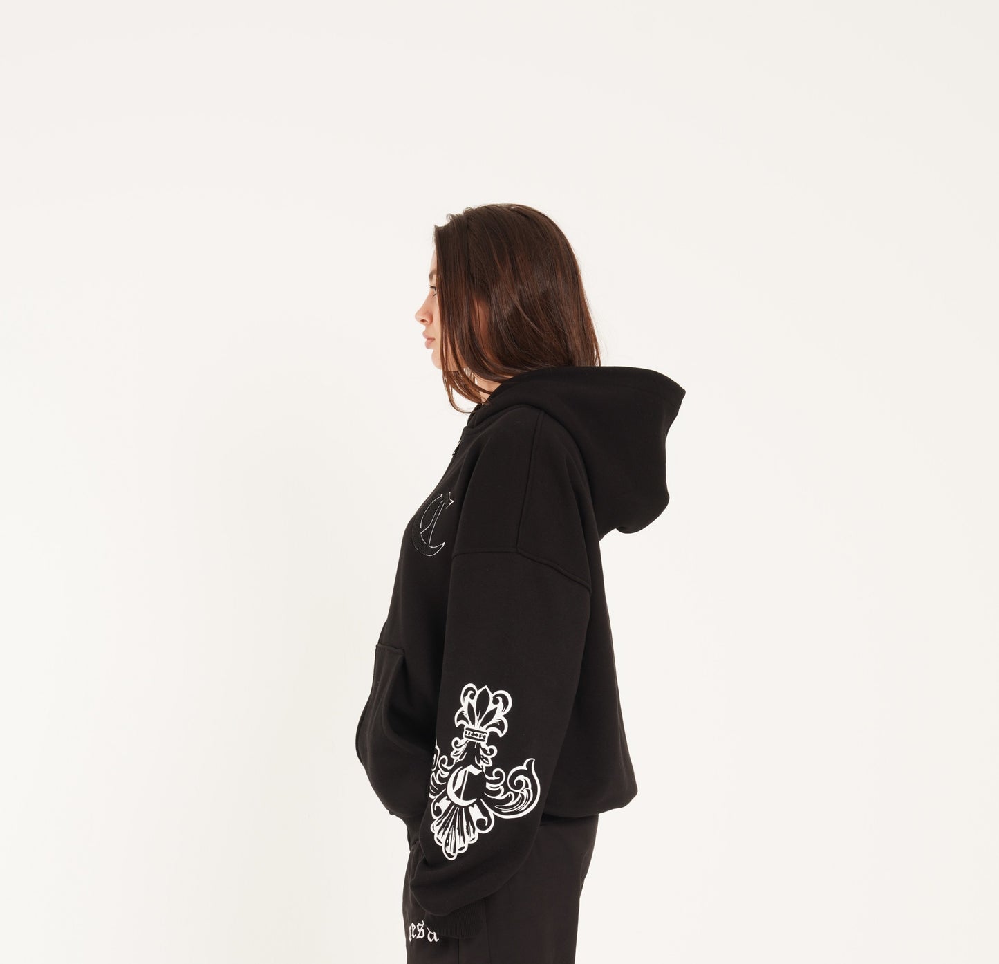 ONP ZIPPER "BLACK" LILIES
